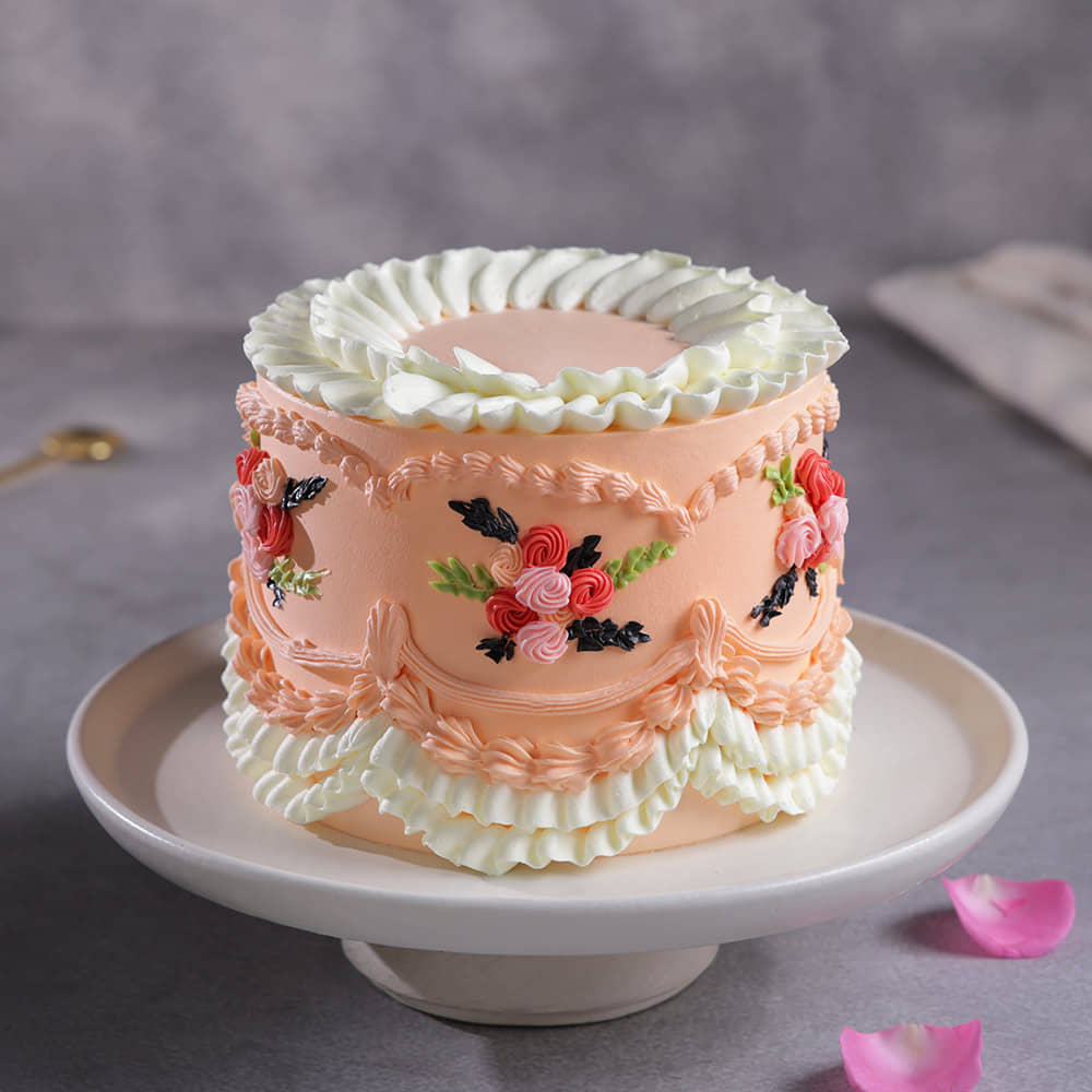Front View of Floral Vintage Cake