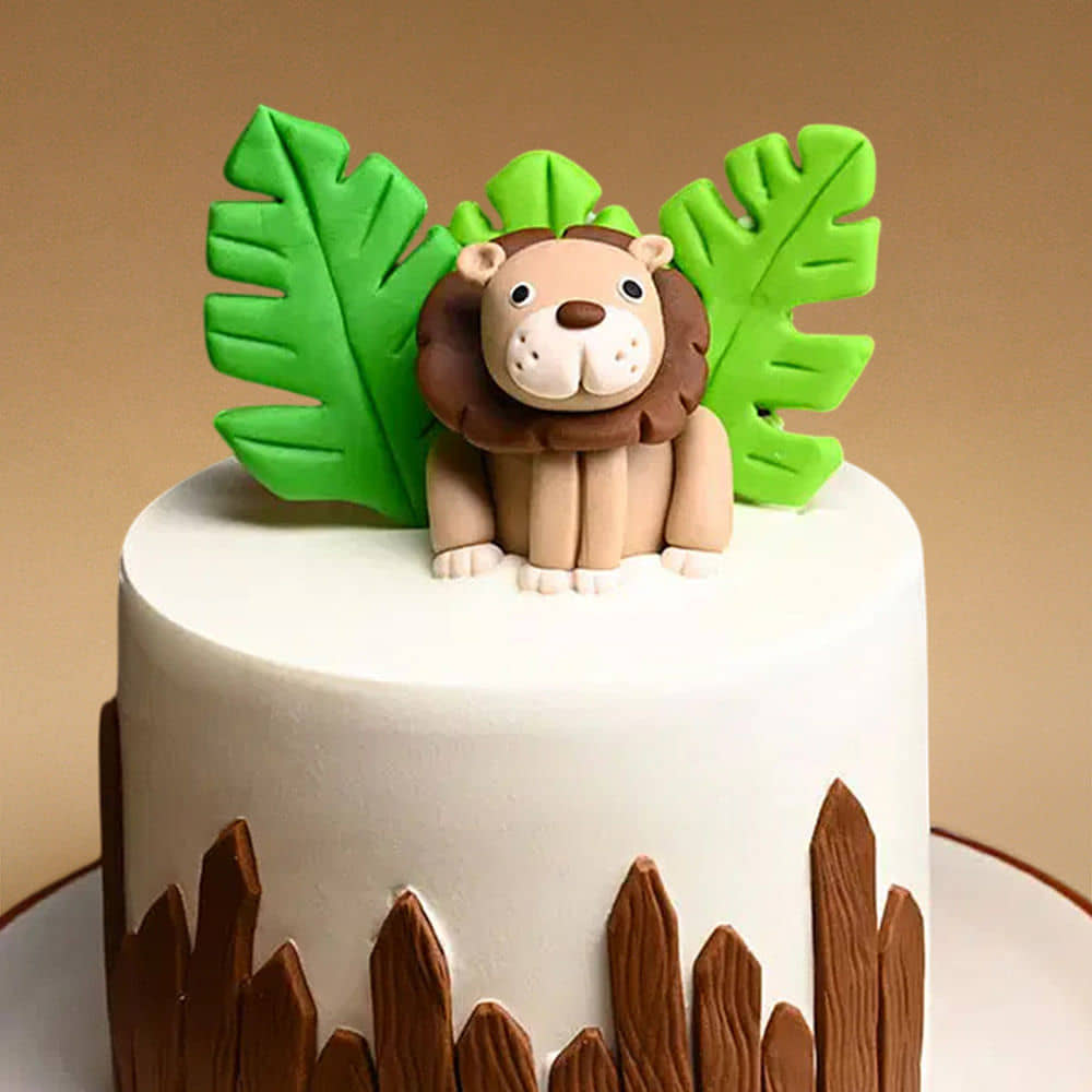 Top View of Jungle Joy Lion Cake