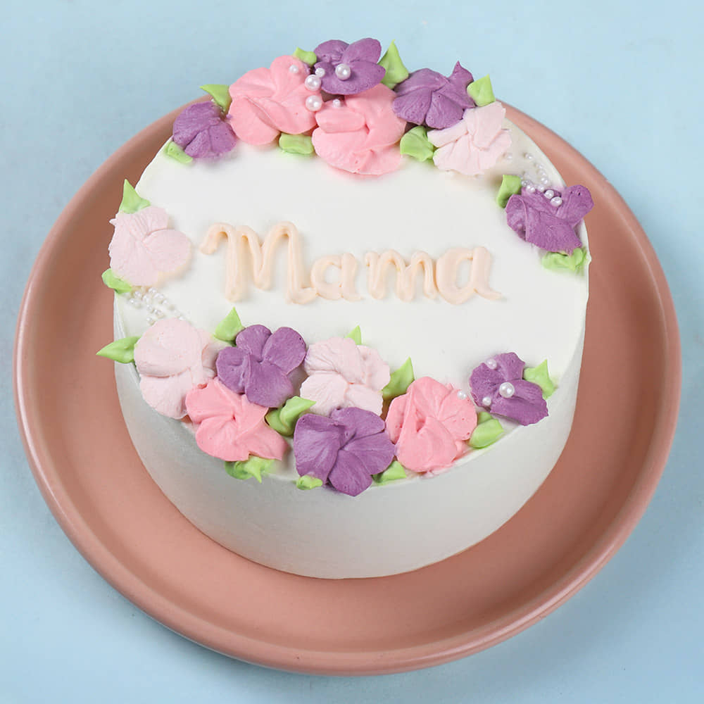 Top View of Mom Floral Bento Cake