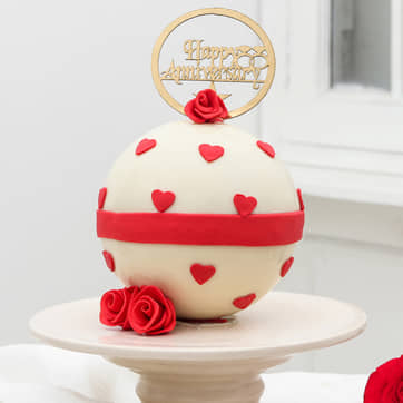 Open View of Pinata Pineapple Cake for Anniversary