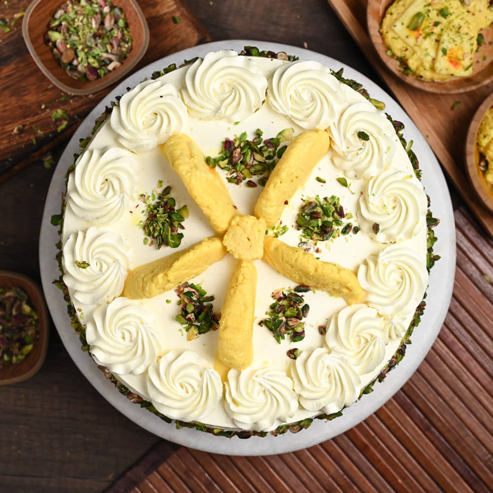 Top View of Round Luscious Rasmalai Cake