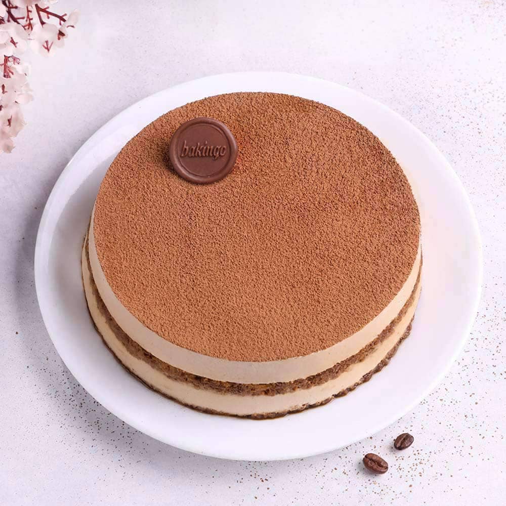 Front View of Eggless Tiramisu Cake