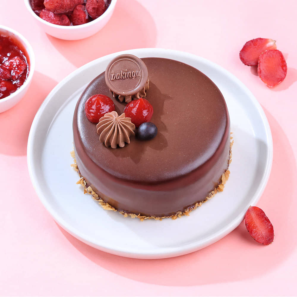 Top View of Strawberry Milk Chocolate Bento Cake